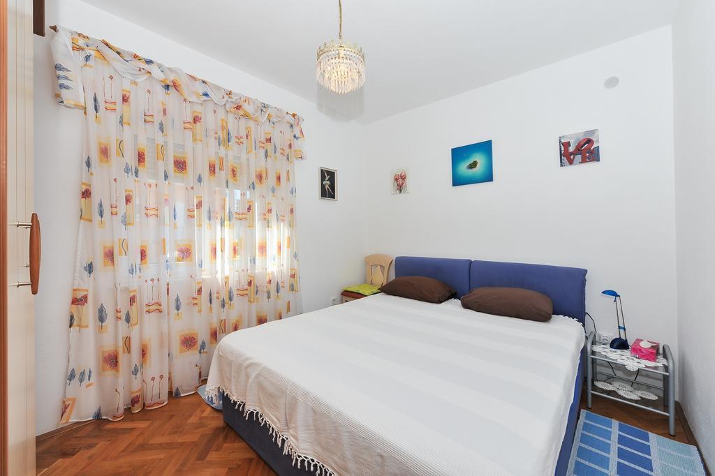 Apartment Bozena Nin Exteriör bild