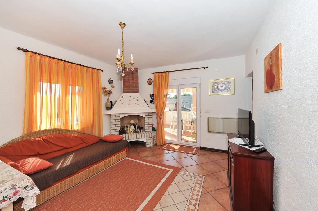 Apartment Bozena Nin Exteriör bild