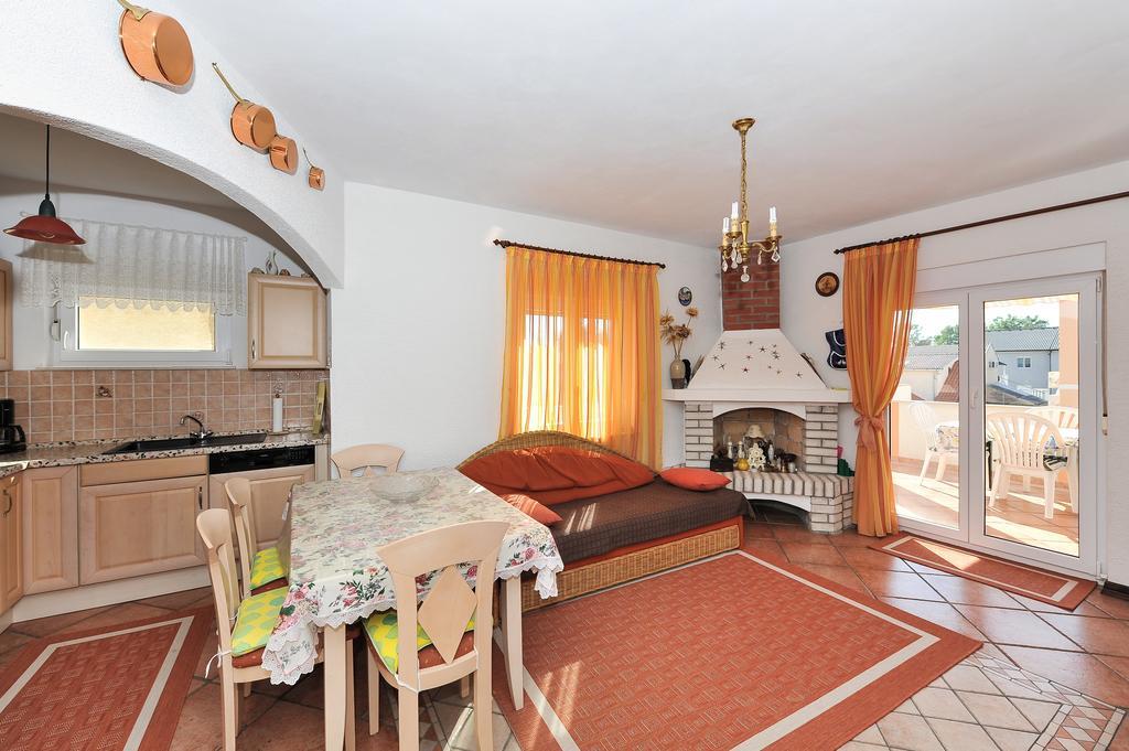 Apartment Bozena Nin Exteriör bild